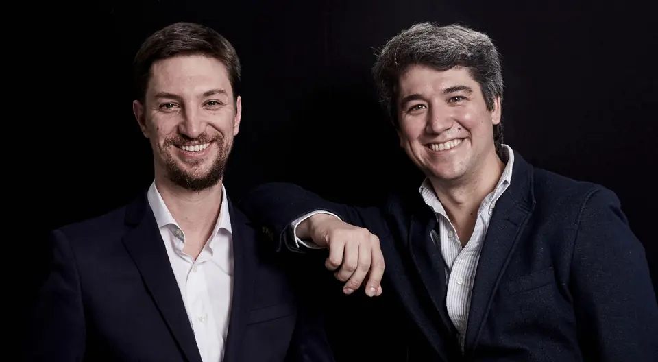 Juan Lara Chao and José Luis Domínguez-Mompell